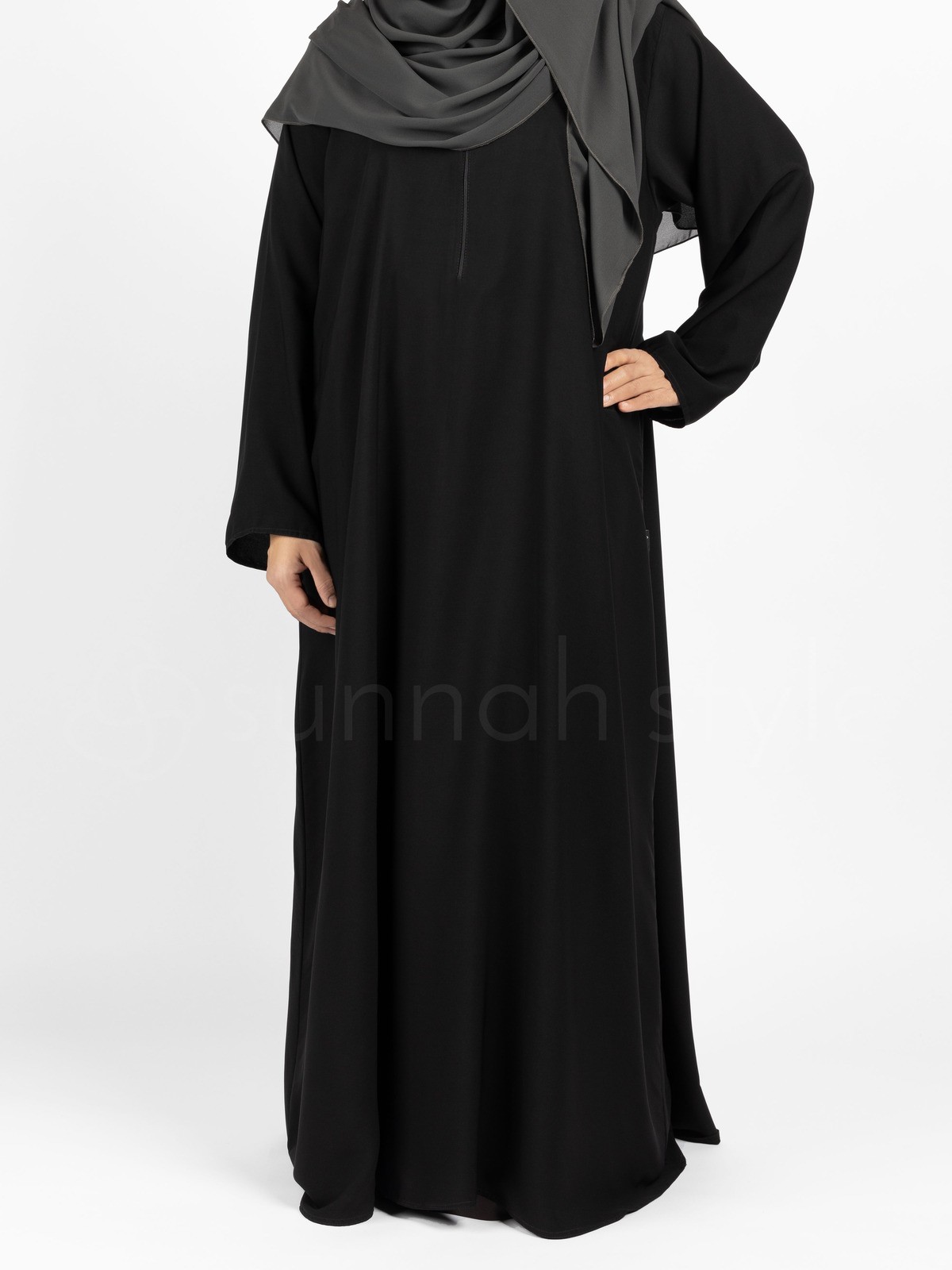 Sunnah Style - Plain Closed Abaya (Black)